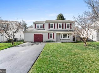 12 Delrose Ct, Newark, DE 19711