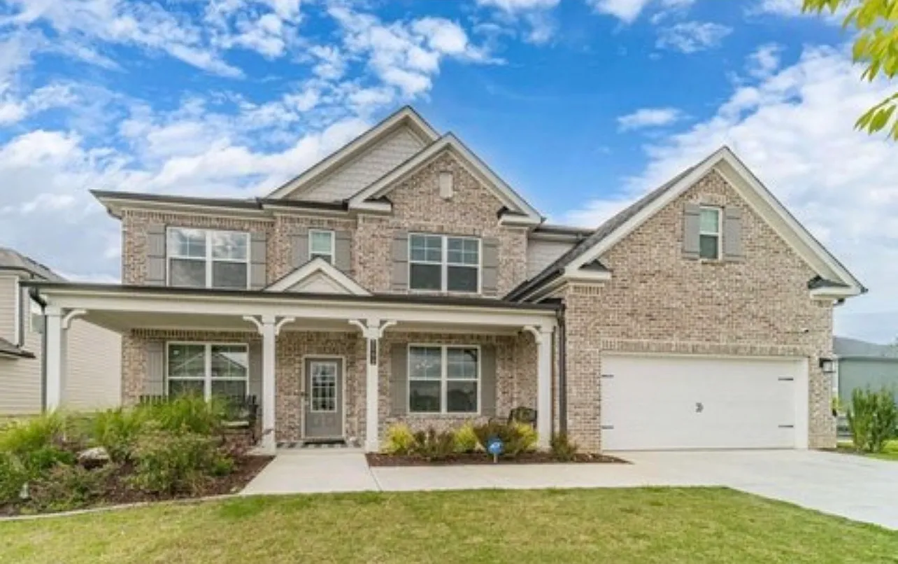 5 bed, 3006 sqft, $3,300 — Photo 1