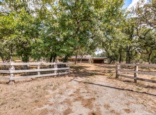 146 Kothmann Rd, La Vernia, TX 78121