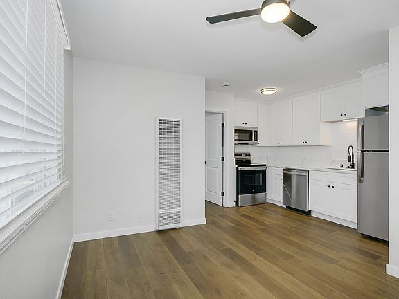 5th image of 4218 46th St APT 4