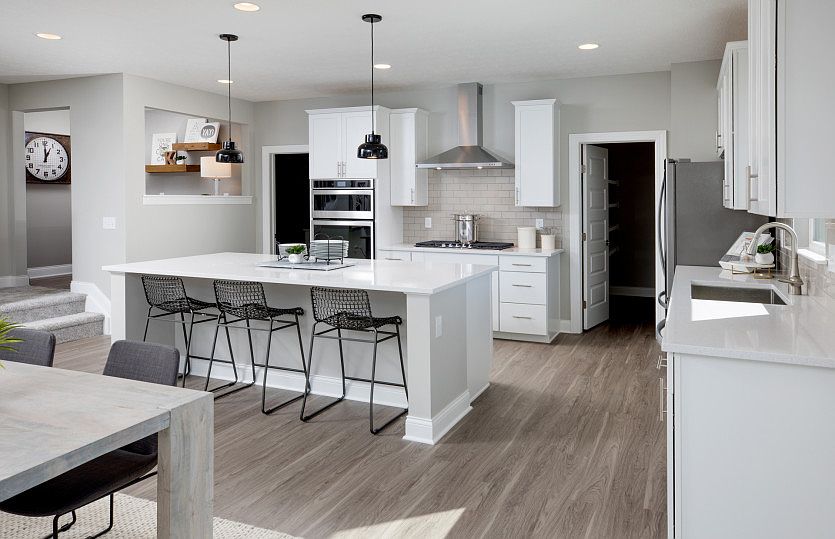 Scottsfarm, White Transitional Wall Unit