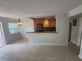 1125 NE 16th Pl APT 105, Fort Lauderdale, FL 33305