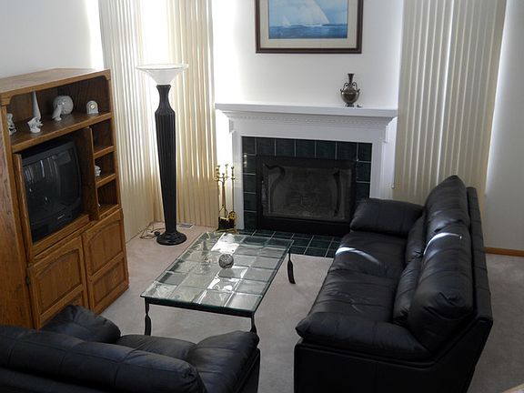 3rd image of 14 Meadow Ct