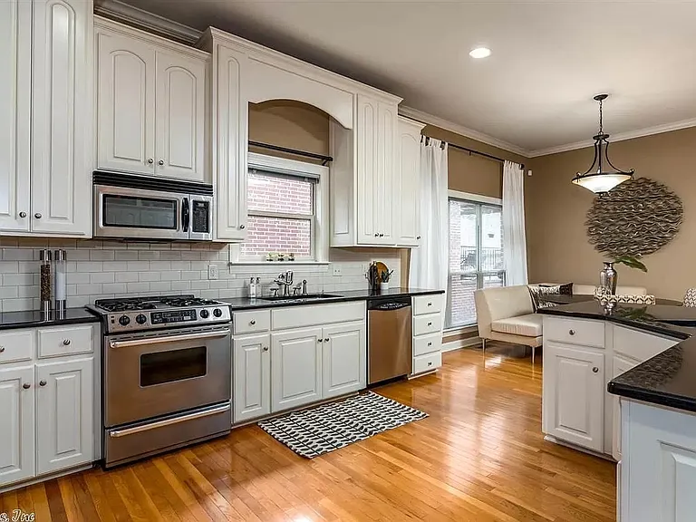 20 Bristol Ct — Photo 6