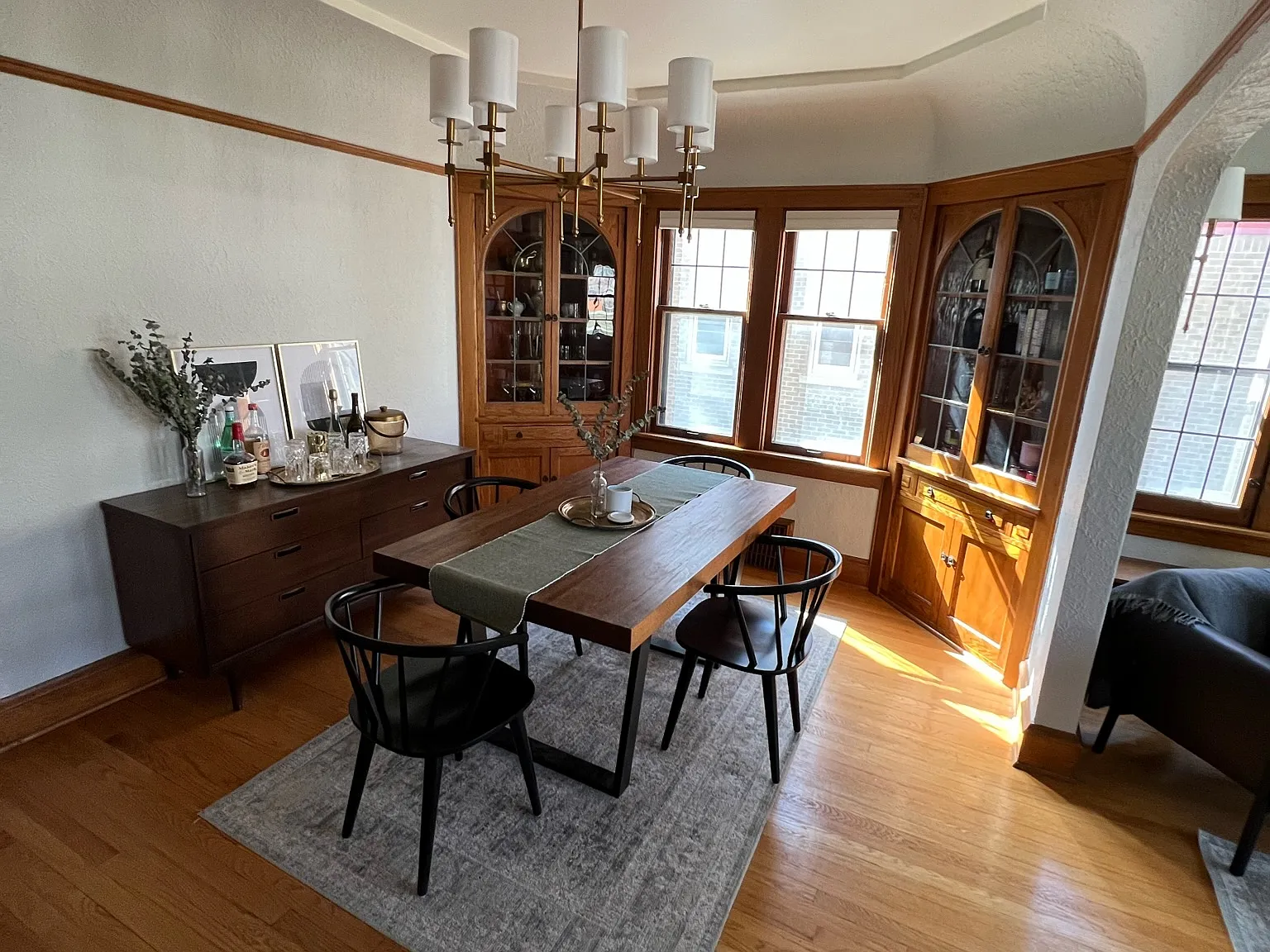 2 bed, 1200 sqft, $1,900 — Photo 2