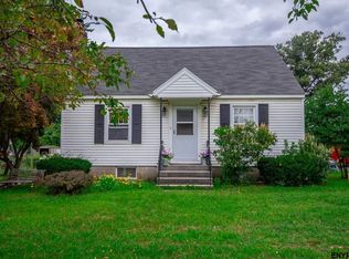 123 Wade Rd, Latham, NY 12110