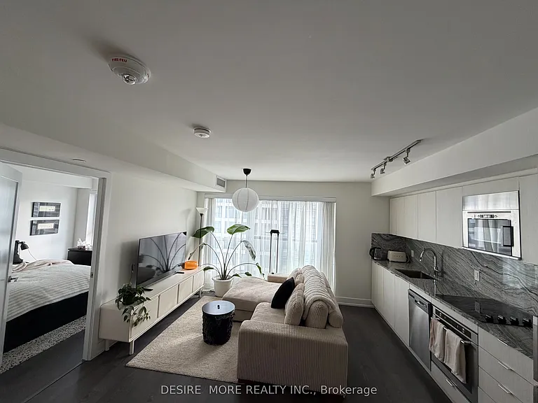 5 Mabelle Ave #2630 — Photo 2
