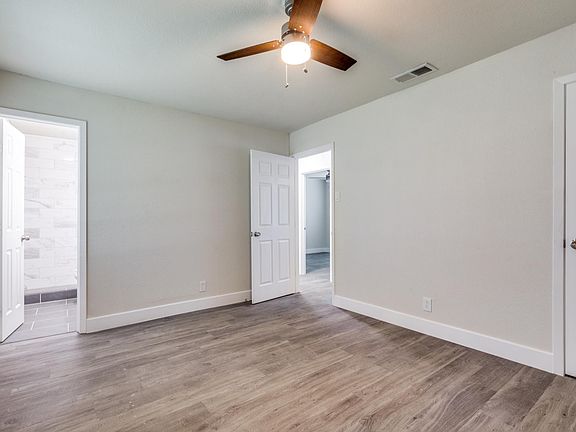 5th image of 3709 Hilton Dr