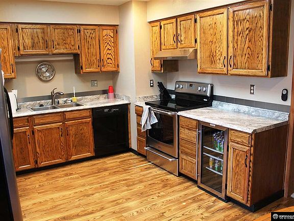 3rd image of 1301 E Sunset Dr