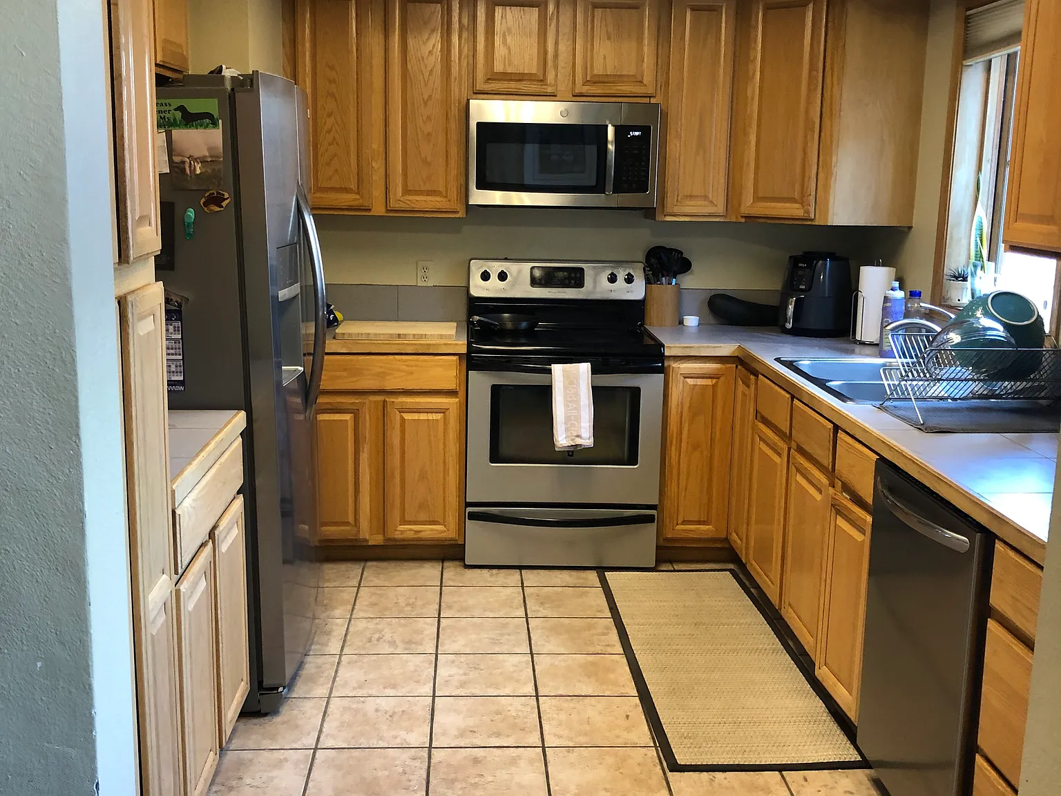 1 bed, 2100 sqft, $1,500 — Photo 2