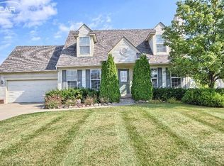 6061 Berrymoor Dr, Grand Blanc, MI 48439