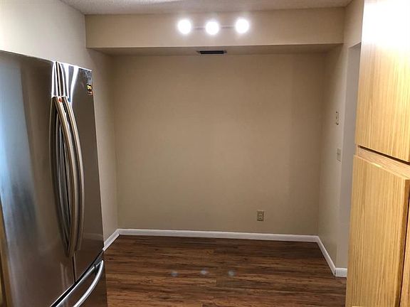 5th image of 3732 Savoy Ln APT E2