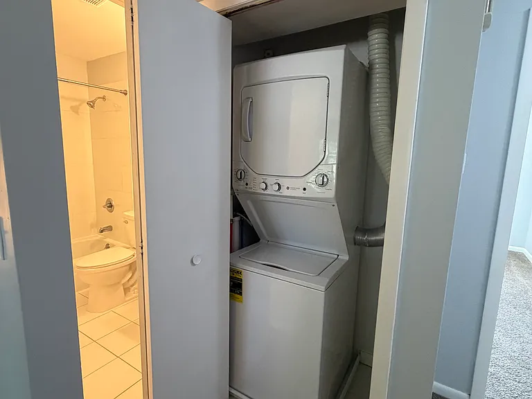 27 Enid St #27 — Photo 4