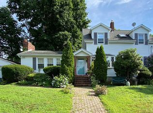 2 Allen St, Andover, MA 01810