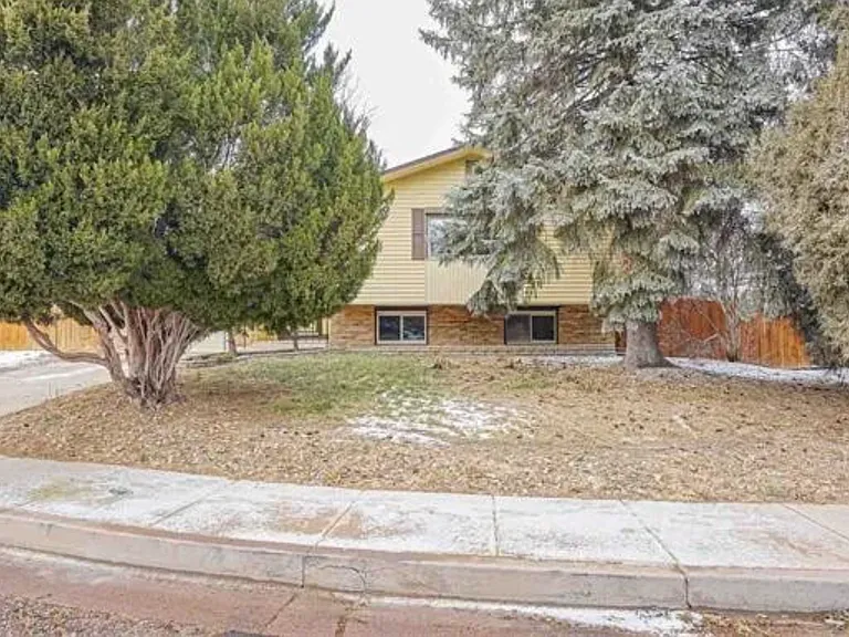 7228 River Bend Rd — Photo 2
