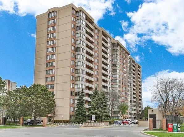5 Lisa St #912, Brampton, ON L6T 4T4