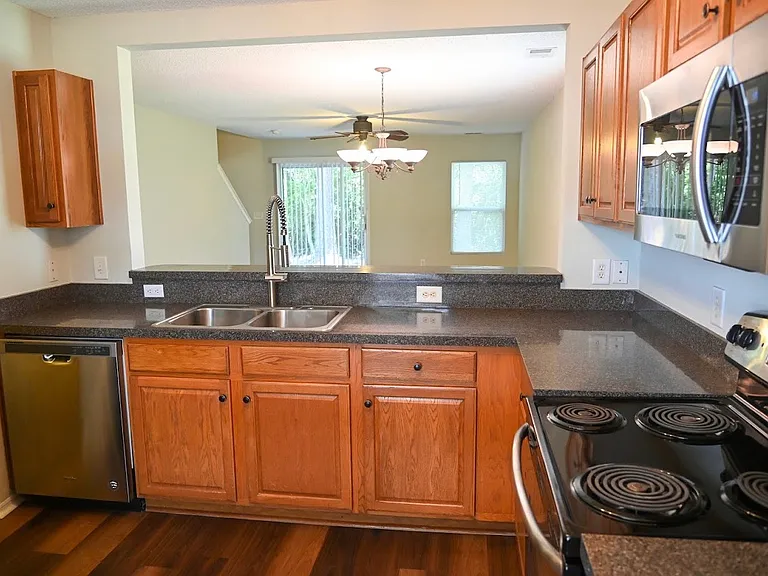 412 Bellegrove Dr — Photo 6