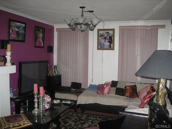 3rd image of 1610 W 65th Pl