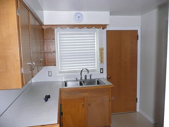 4th image of 280 W 22nd St