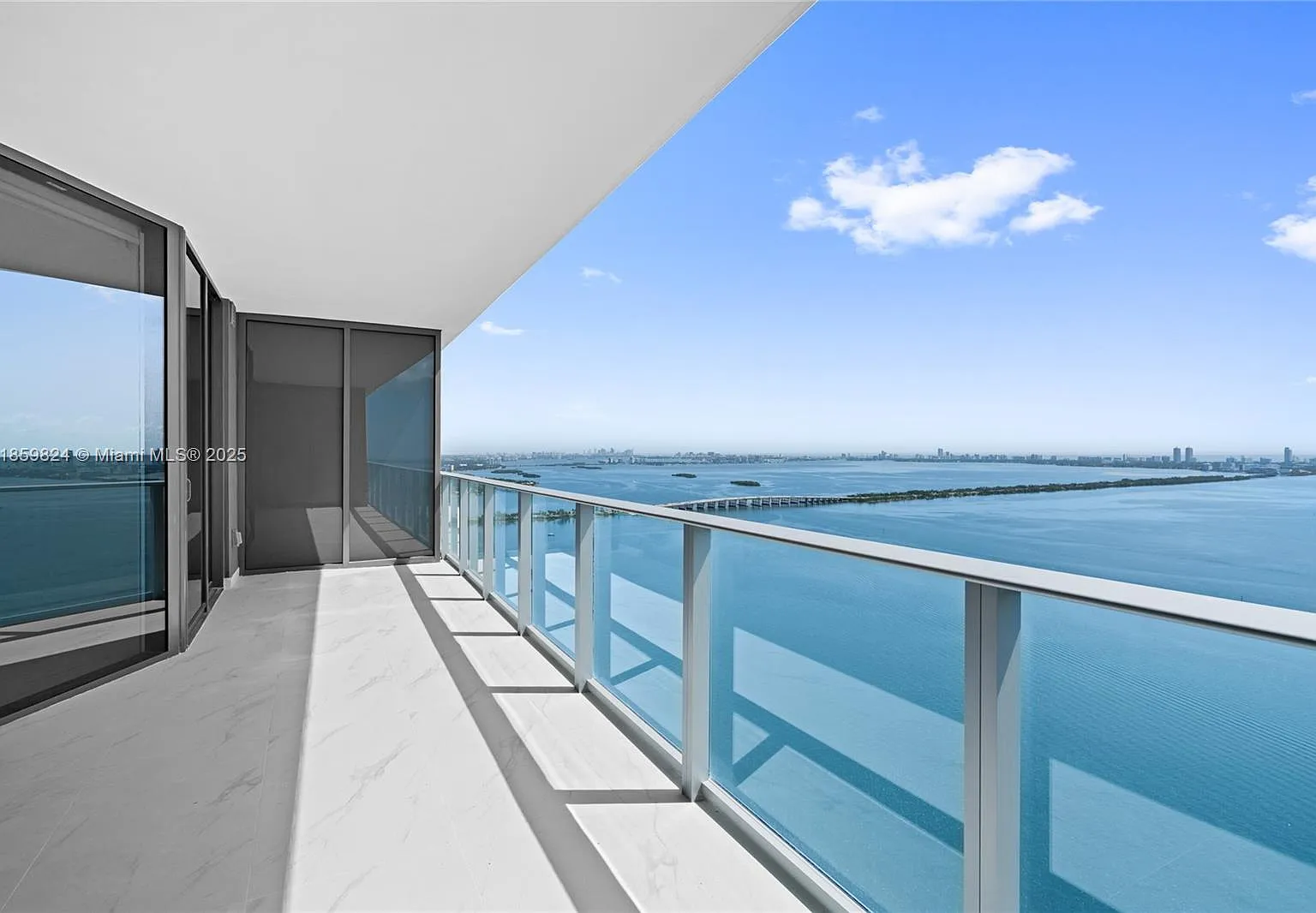 2 bed, 1545 sqft, $9,500 — Photo 2