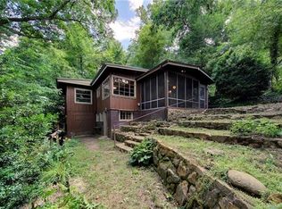 16 Dyer Dr, Black Mountain, NC 28711