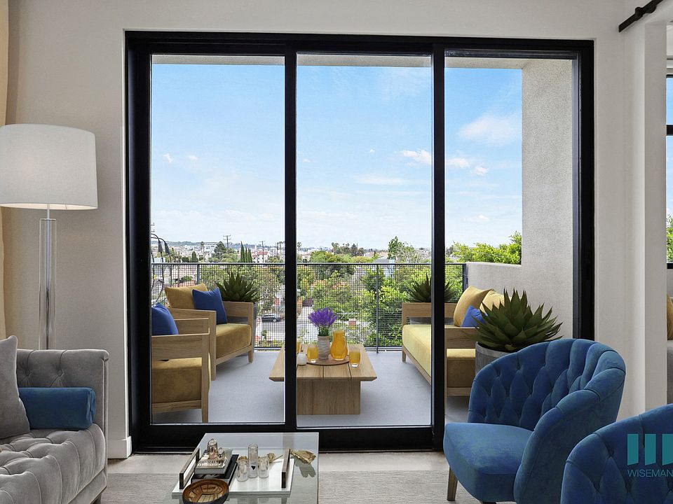 Living Room and Large-Size Patio