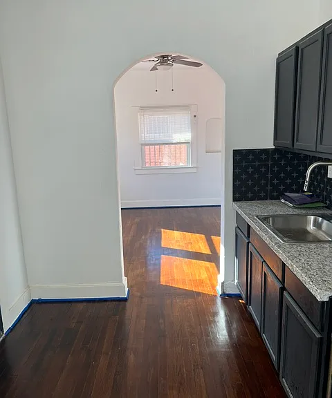 1018 Brown St #B — Photo 5