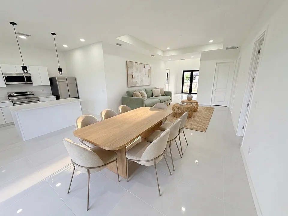 3046 NW 41st Pl