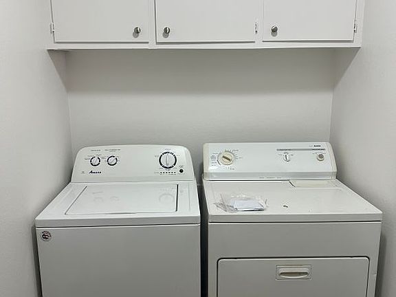 4th image of 417B North St