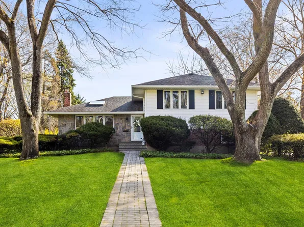 39 Maridon Lane, Commack, NY 11725