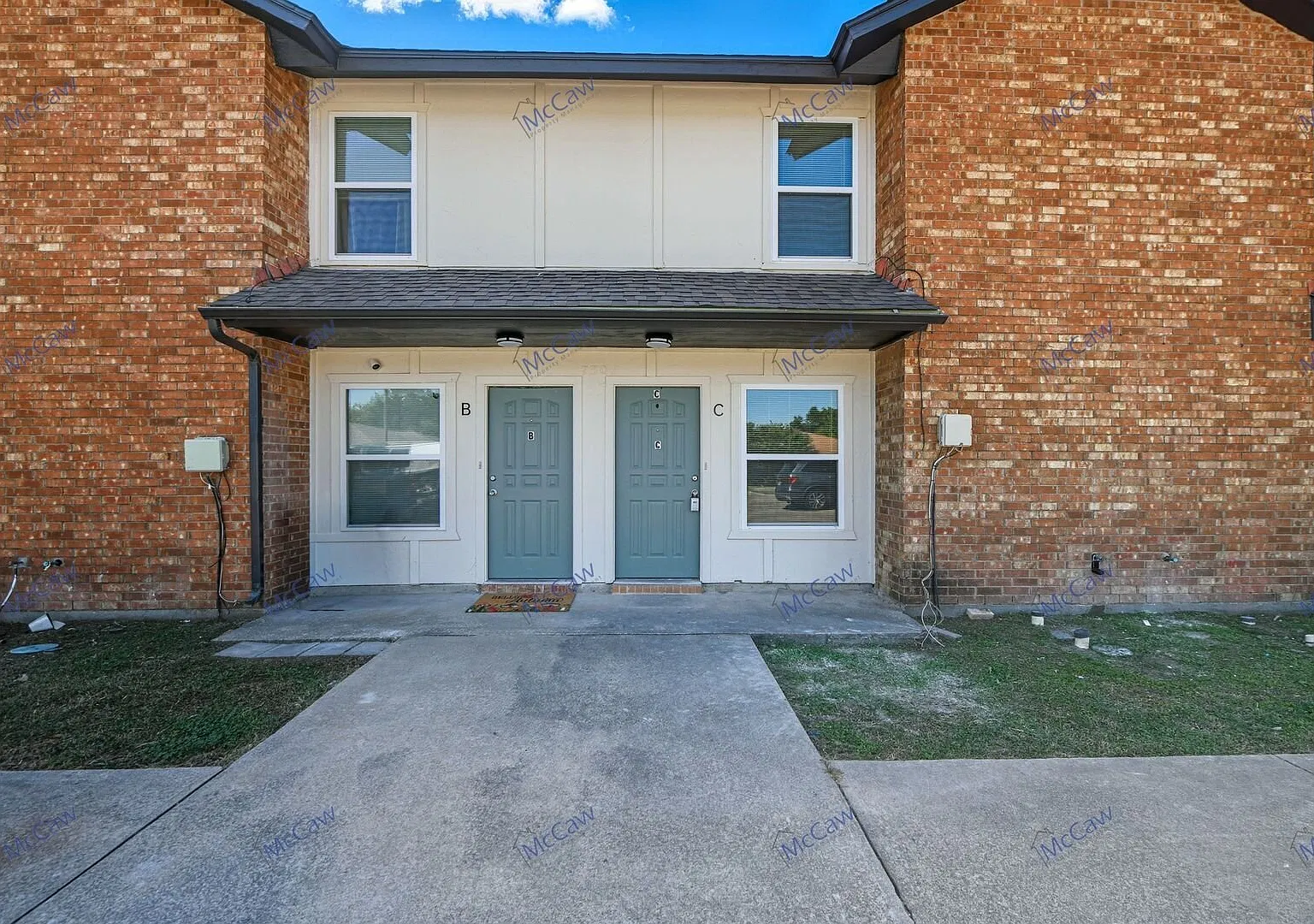 Fully-Updated Townhome - 2/1.5 in Keller! — Photo 3