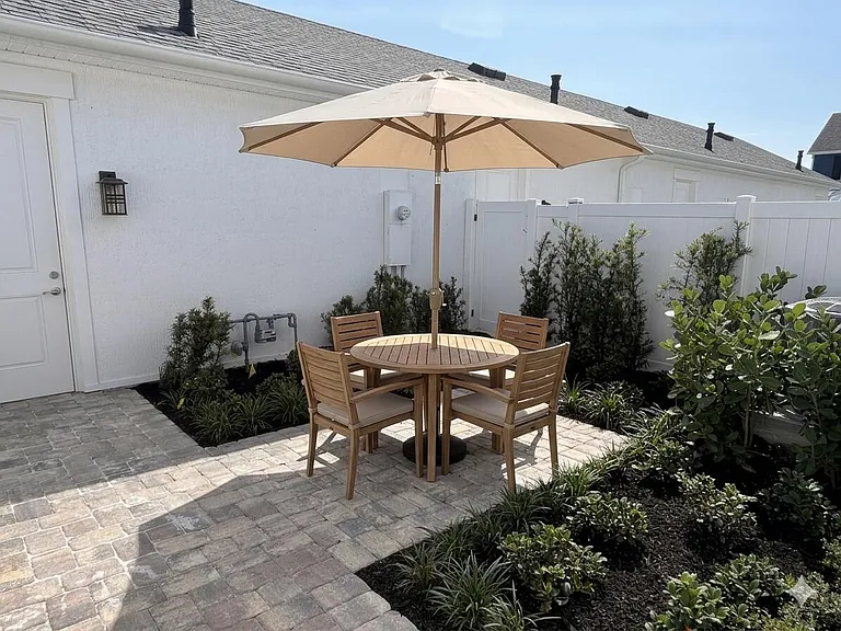 857 SW Heirloom Walk — Photo 9