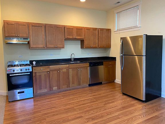 4th image of 3607 W Belmont Ave #Gw