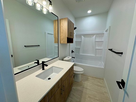 4th image of 3577 Hidalgo Cir #A2