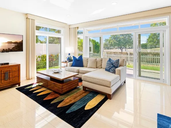 499 Kealahou St #5, Honolulu, HI 96825