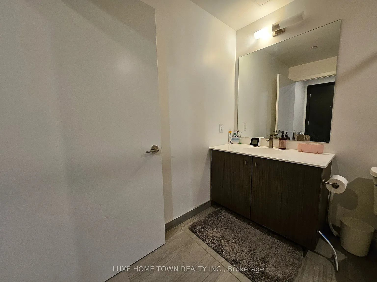 2 bed, $2,000 — Photo 2