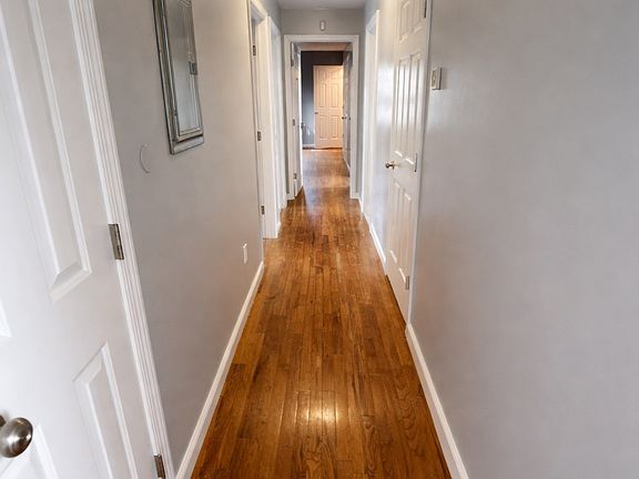 4th image of 37-39 Hudson St #2