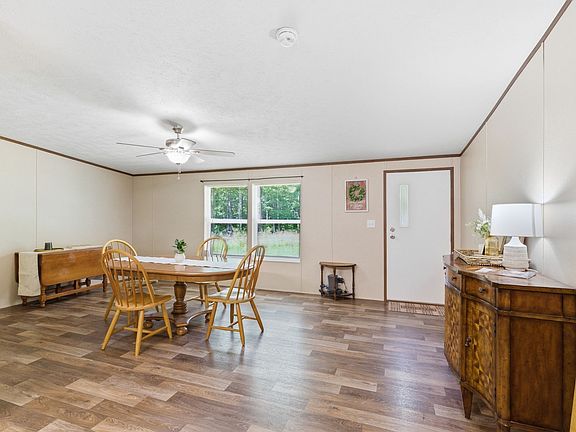 4th image of 1156 Espy Rd