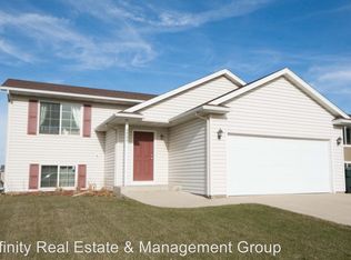 5905 Excalibur Ct NW, Rochester, MN 55901