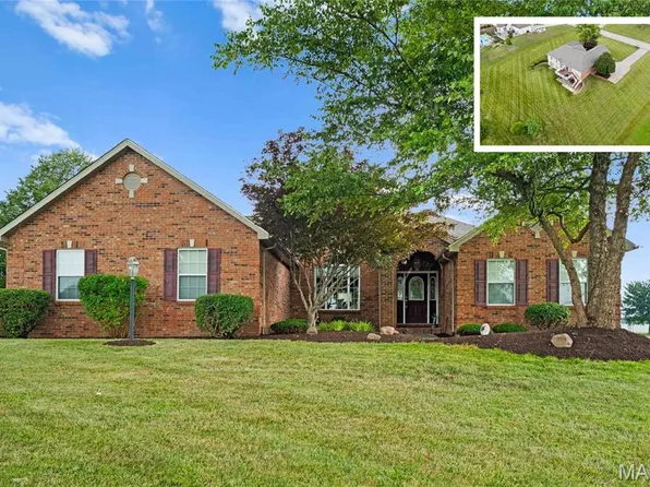 4173 Water Oak Ln, Smithton, IL 62285