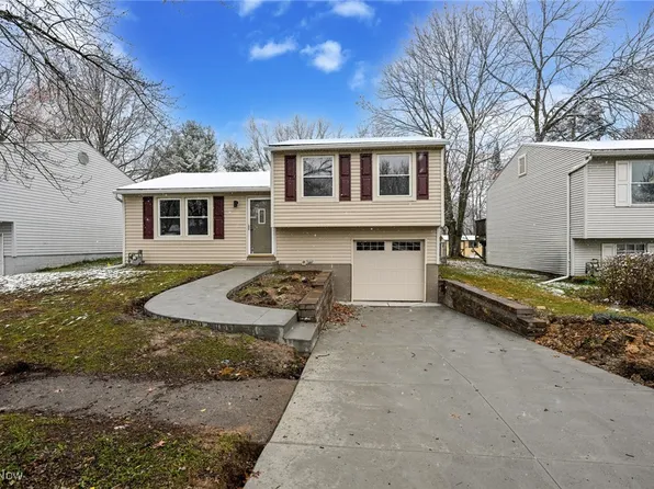 4977 Piccadilly St SW, Canton, OH 44706