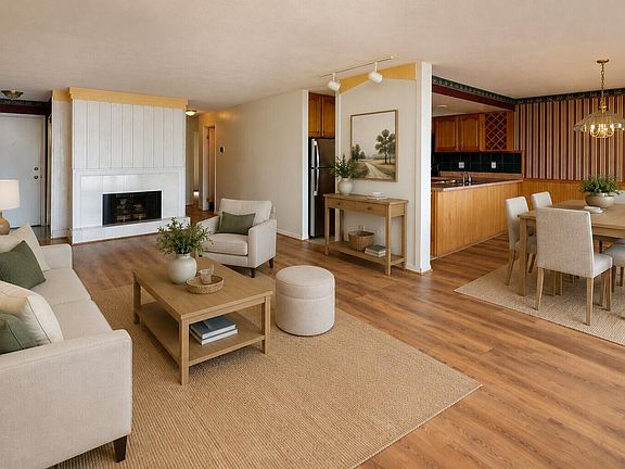 2nd image of 873 Cliffs Dr APT 105