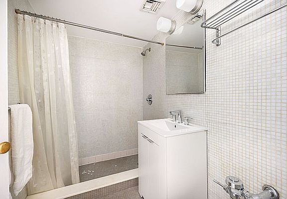 5th image of 405 W 23rd St APT 11D