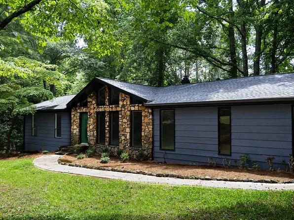 4028 Yellow Pine Dr, Lilburn, GA 30047