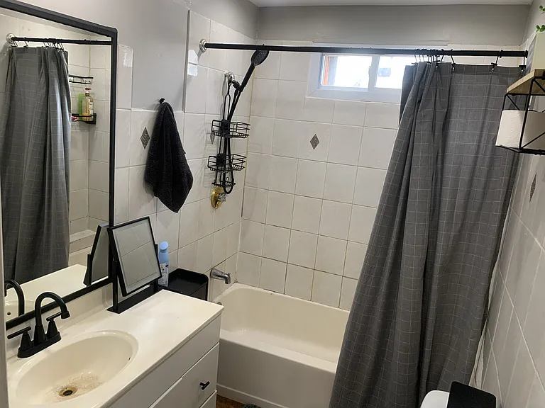 72 Marion Ave N #1 — Photo 7