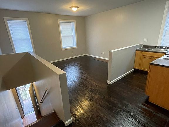 4th image of 3507 Pennsylvania Ave #2F