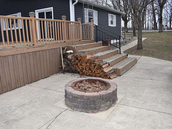 4th image of 3097 E Stahl Rd