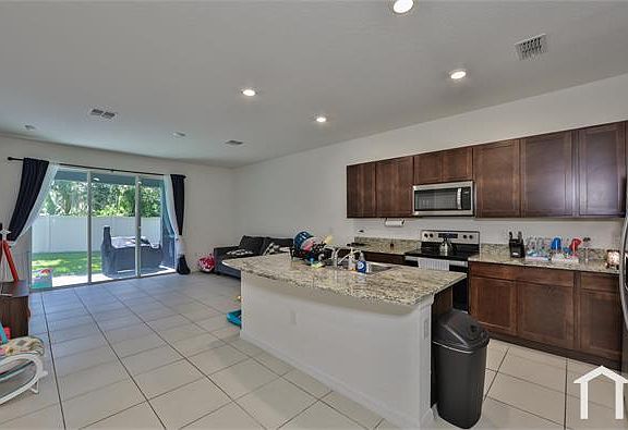 2nd image of 3225 Pleasant Willow Ct