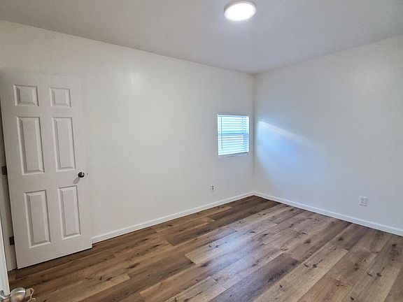 4th image of 89 Curtis St