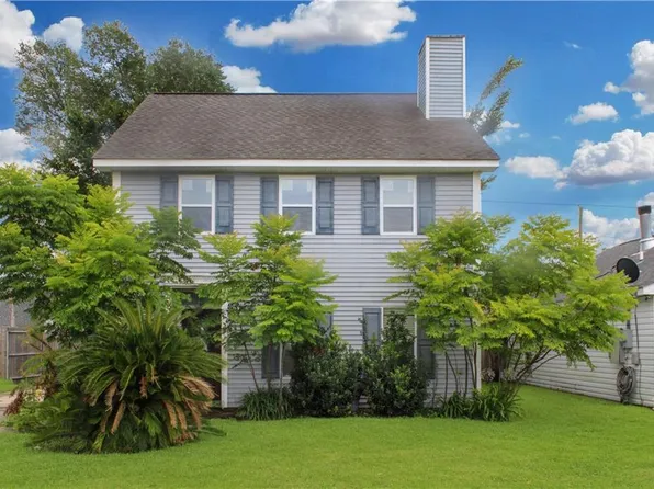 108 River Point Dr, Destrehan, LA 70047